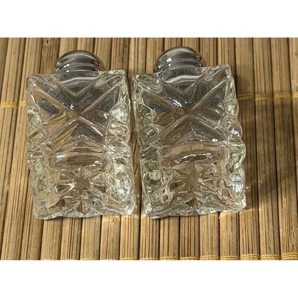 Vtg Star Glass Works Pressed Glass & Silverplate Square Salt & Pepper Shakers - Picture 4 of 8